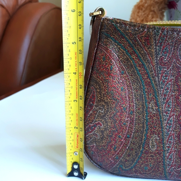 Luxury Style Small Shoulder Bag - Picture 6 of 8